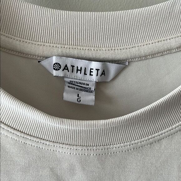 Athleta Seasoft Crewneck Sweatshirt Size L NWT Cream - Picture 2 of 5